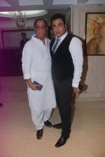 Saahil Chaddha at Saahil Chaddha_s wedding anniversary in Mumbai on 15th Oct 2012 (38).JPG
